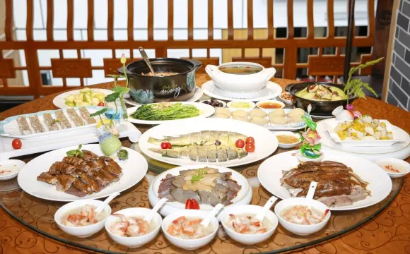 民族英歌舞迎潮州千人盛宴