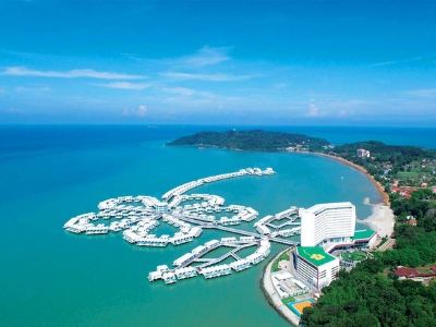 吉隆坡+吉膽島 度假美食5天團   【 保證入住大紅花豪華海上度假村《永安尊享》Premium Pool Villa (Sea View)、「世界文化遺產」馬六甲古城 娘惹服裝漫遊古城體驗】