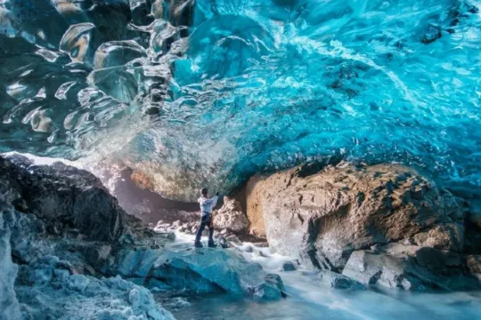 水晶藍冰洞