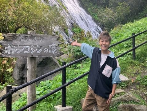 春の北海道 擁抱自然7天之旅   3晚露天風呂溫泉酒店、層雲峽(大雪山國立公園、夫妻瀑布)、「世界自然遺產」知床半島~知床瀑布、硫磺山、十勝牧羊の家~牧羊犬綿羊Show、池田葡萄酒城、屈斜路湖