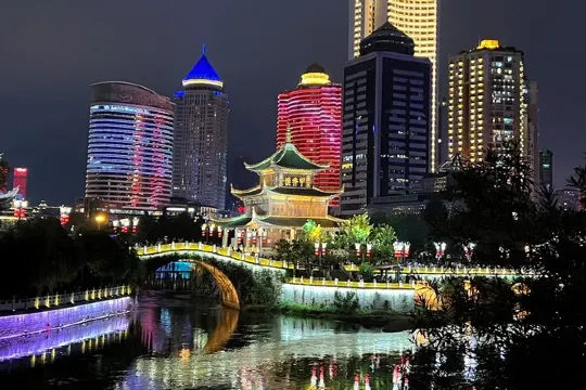 貴陽地標甲秀樓夜景