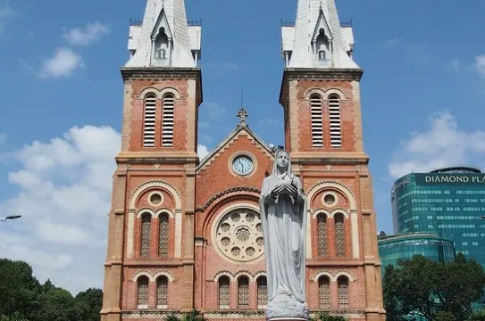 紅教堂(聖母大教堂)