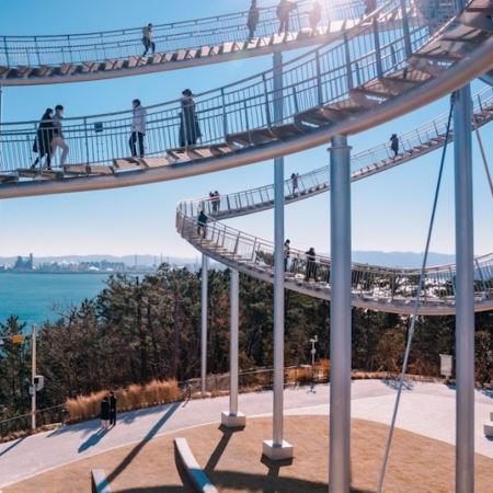 浦項+釜山6天周遊之旅 ※浦項環湖公園SpaceWalk、虎尾岬迎日廣場、釜山ArteMuseum、XtheSKY觀景台、BluelinePark海岸列車+天空膠囊 SkyCapsule體驗