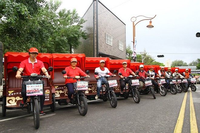 三輪車鹿港巡禮