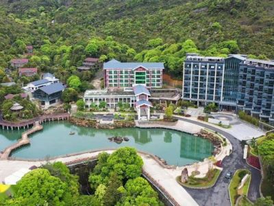 《永安獨家． 韓山硒湖雲頂度假酒店》賞千畝高山茶園、嚐【高山茶皇宴】 保證入住國際品牌~汕尾海迪溫德姆酒店+【酒店自助晚餐】紅海灣遮浪旅遊區(打卡．海上古堡咖啡)汕尾梅州純玩3天團