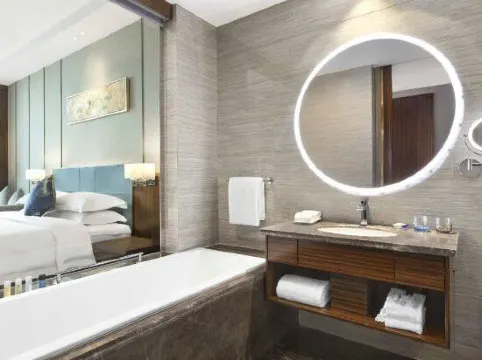 順德華美達酒店