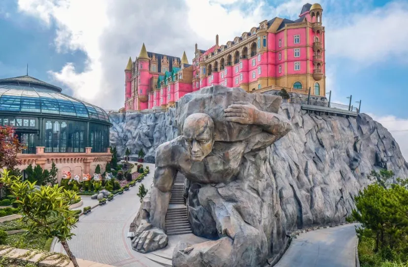 「法式童話山城」巴拿山旅遊度假區