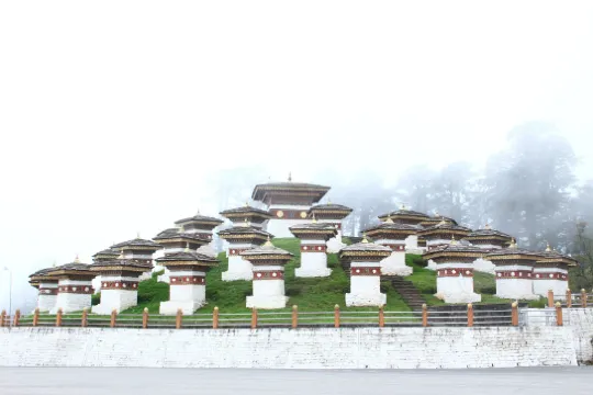 杜楚拉山隘及108座佛塔