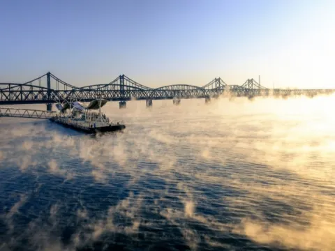 丹東鴨綠江遊船