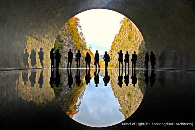清津峽隧道天空之鏡