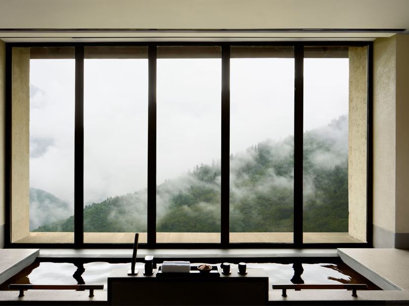 九寨溝日賽谷麗思卡爾頓隱世酒店_主卧泡池