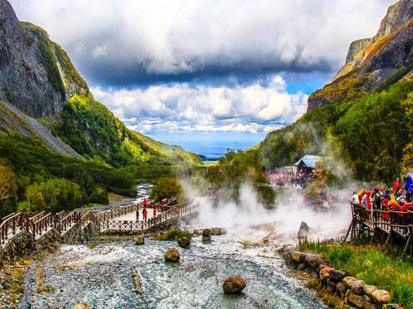 長白山聚龍溫泉群