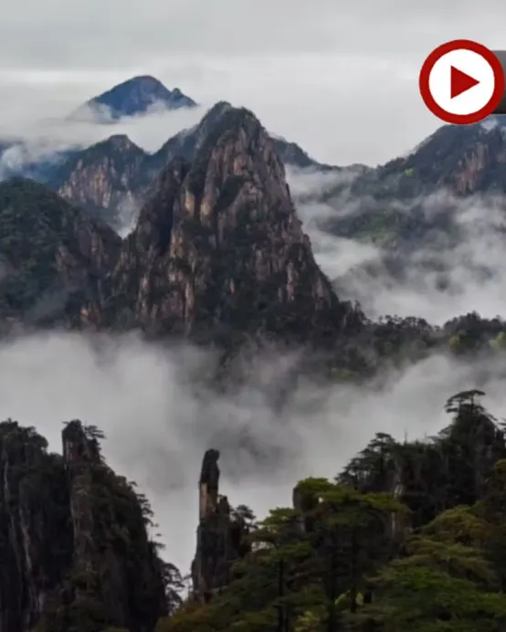 贛皖聯遊(江西、黃山) 跨省5天純玩高鐵團 景德鎮(陶瓷DIY)、篁嶺、《世界自然及文化雙遺產》黃山、齊雲小鎮(煙花秀)、西溪南(全景觀光列車)