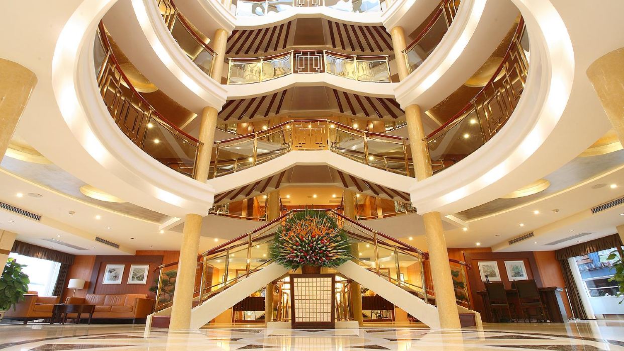 世紀鑽石號大廳