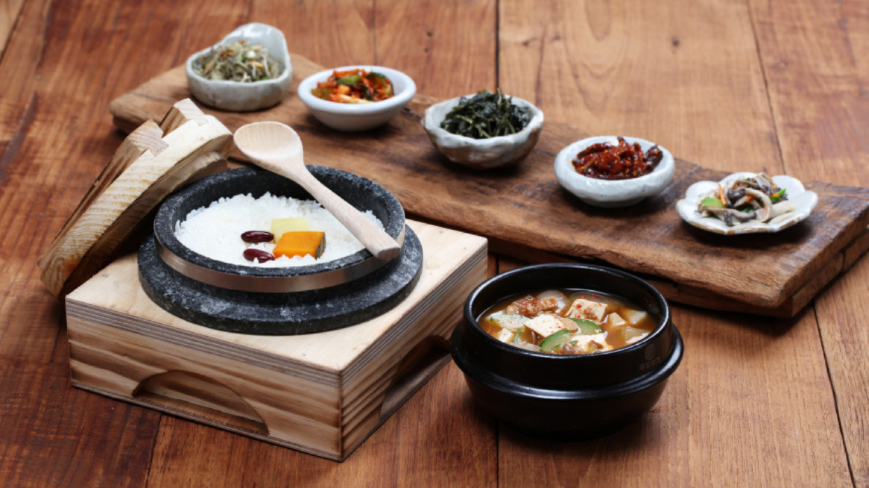 提升品嚐《金龍賀年韓定食》