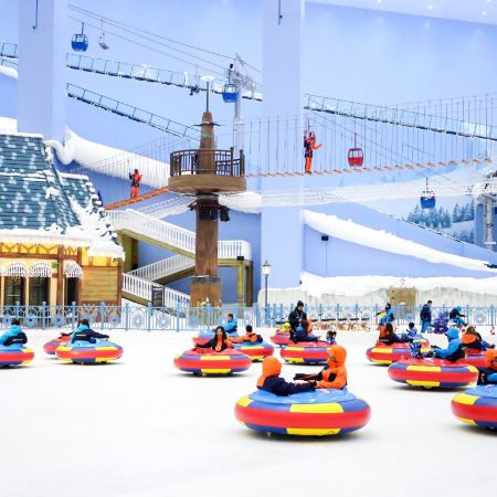 《“踏雪尋梅”羊城八景「蘿崗香雪」》《珠江紅船．全球首創的水上移動劇場「船說珠江」》「融創雪世界」國際品牌Holiday Inn廣州南湖假日酒店+清遠清新希爾頓歡朋酒店廣州純玩3天團