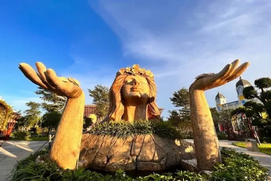 著名地標不夜城~ Grand World