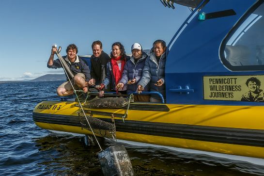 Tasmania_seafood_seduction_cruise2