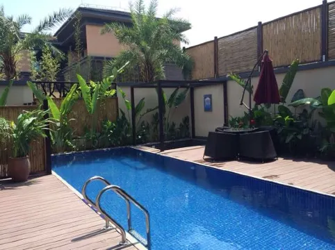 鶴鳴洲櫻花溫泉度假村