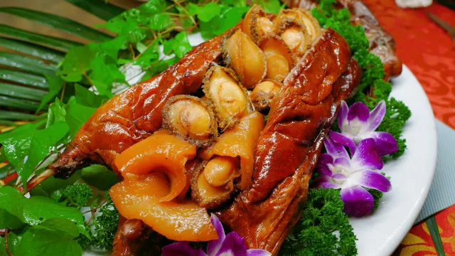 鮑魚花膠燴燒鵝宴