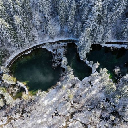 《九寨溝‧牟尼溝‧三星堆》四川深度之旅  九寨溝(童話世界)、牟尼溝、峨嵋山(金頂)、樂山大佛(遊船)、東方佛都、三星堆博物館(包專業講解)、成都大熊貓繁育研究基地8天純玩團