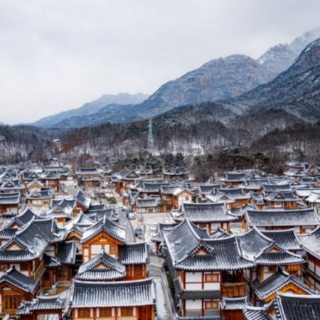 首爾 6天韓冬玩樂之旅  ※「DMZ非武裝地帶」臨津閣展望臺~和平Nuri公園~自由橋、紺嶽山吊索橋、恩平韓屋村、潮遊明洞、弘大購物區、汝矣島現代百貨旗艦店「The Hyundai Seoul」