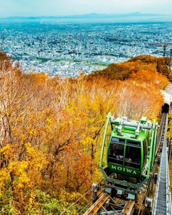 北海道~道央 秋色美景5天之旅  賞紅葉名所(洞爺湖展望台、登別地獄谷、京極湧水公園、藻岩山[包乘登山纜車]、大通公園)、二世古牛奶工房、室蘭地球岬、浪漫小樽運河、1晚溫泉酒店