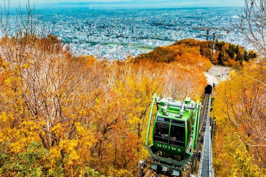 北海道~道央 秋色美景5天之旅  賞紅葉名所(洞爺湖展望台、登別地獄谷、京極湧水公園、藻岩山[包乘登山纜車]、大通公園)、二世古牛奶工房、室蘭地球岬、浪漫小樽運河、1晚溫泉酒店