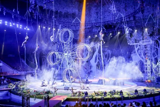 靈玲國際馬戲城