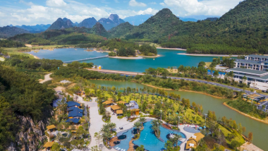 《冬日浪漫英德秘景》「積慶里紅茶谷」國家4A 風景區「洞天仙境」保證入住2024年開業英德積慶裏仙湖酒店(約500呎露台客房)(任浸養生溫泉)【金獎果木黑松露燒鵝宴】清遠美景純玩2天團