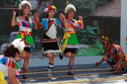 非遺體驗~觀看《高山族舞蹈》