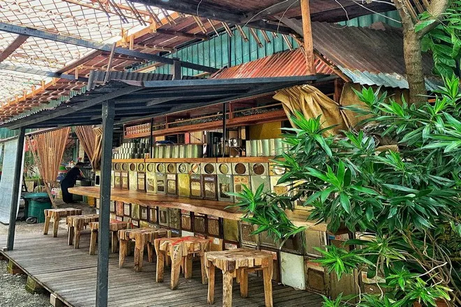 新源隆原木咖啡館