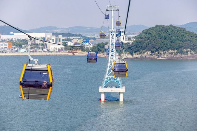 「濟扶島」嶼海浪海上纜車