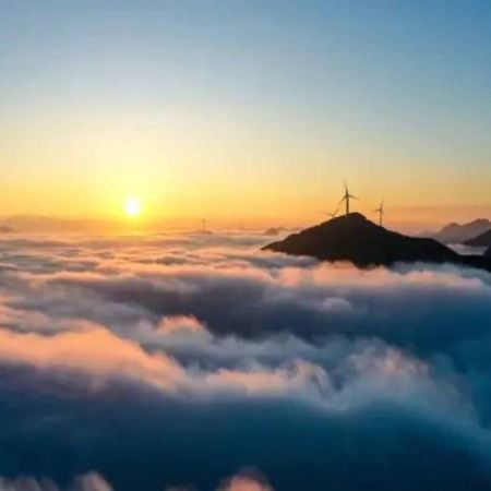 《永州絕色美景．瀟湘秋色+雲海奇觀》藍山谷風景區(賞湘江大峽谷．千畝楓林) + 雲冰山風景區(一腳踏兩省，觀雲海奇觀)  【古法金獎醬香臨武鴨宴】連州湖南美景純玩4天團