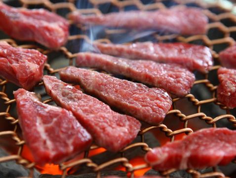 首爾地道韓食體驗5天之旅 ※「傳統小菜」餐桌韓定食 ; 「優質食材」韓牛1++燒烤 ; 「惹味之選」春川鐵板炒雞 ; 【藍絲帶精選餐廳】禮新羅參雞湯;「海之鮮味」鷺梁津水產市場~季節海鮮料理
