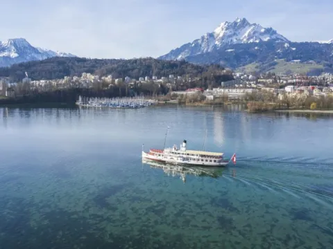 琉森湖歡樂船河