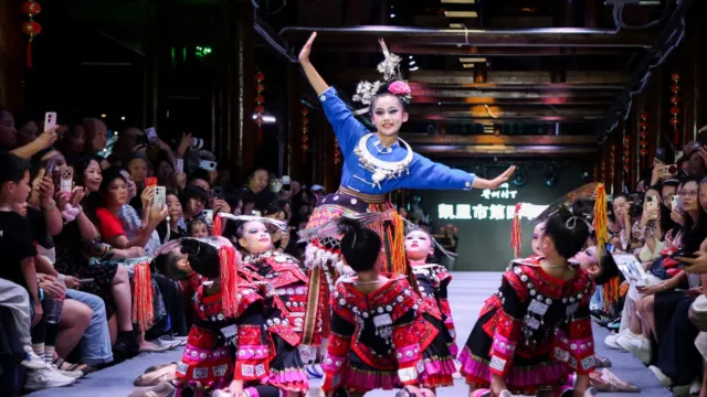 凱里苗侗風情園~村T表演秀