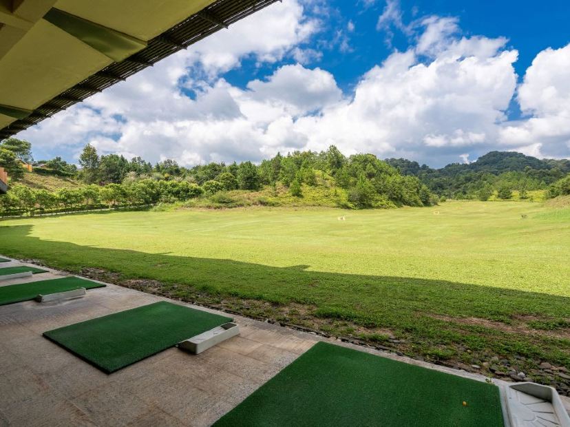 高爾夫球練習場體驗