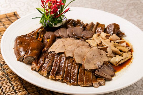 馳名潮式獅頭鵝全鵝宴