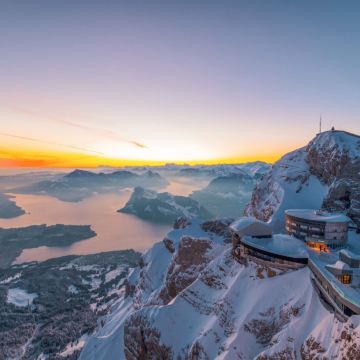 歐洲三國 (意大利、瑞士、法國)精選8天團  米蘭、科莫湖、「環保無煙城」盧加諾、皮拉圖斯峰、琉森、巴塞爾、科爾馬、斯特拉斯堡、伊爾河小法蘭西區、蘭斯、巴黎