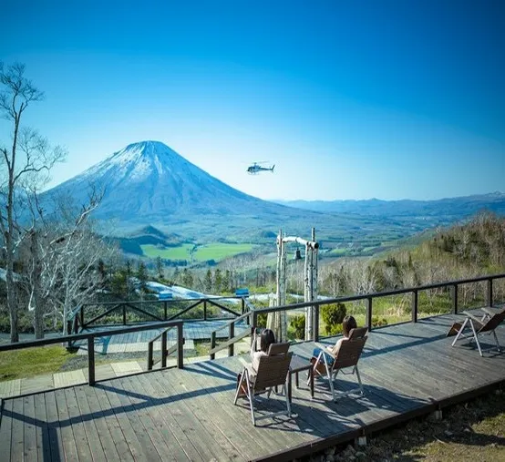 北海道~留壽都、道南 溫泉度假6天仲夏之旅  富良野~富田花園、美瑛~四季彩の丘(包乘坐四季彩Norocco號觀光車)、熊牧場、「日本三大夜景之一」函館山百萬夜景、積丹半島、黃金岬(乘坐水中展望船)