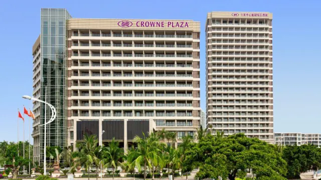 三亞皇冠假日酒店