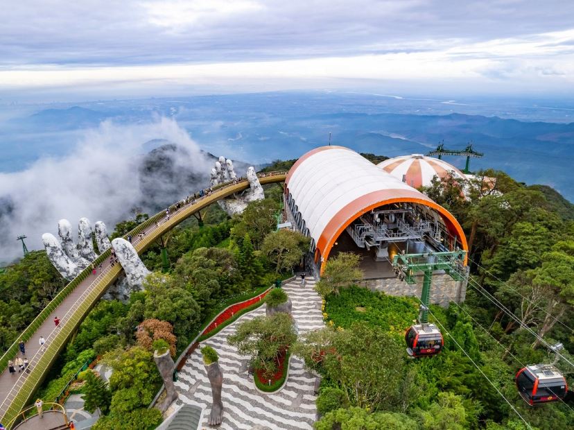 「法式童話山城」巴拿山旅遊度假區