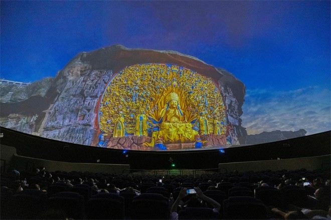 8K球幕電影《大足石刻》