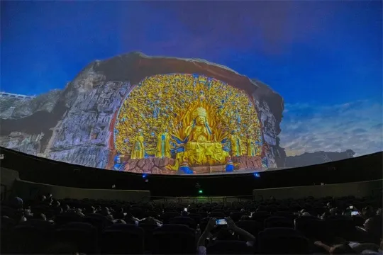 8K球幕電影《大足石刻》