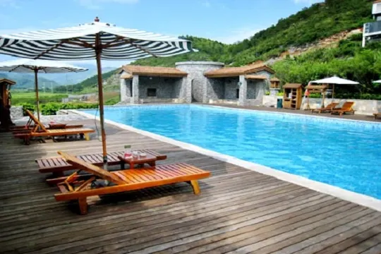 英德奇洞溫泉度假村(主樓客房)