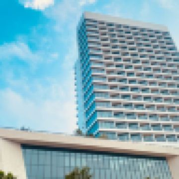 《「潮」玩攻略+高鐵+酒店海鮮自助晚餐》2024年最新汕頭白天鵝酒店(約400呎客房) 包廂享用【鮑魚砂鍋粥養生宴】【任食一人一鍋金牌牛肉火鍋】湘子橋的日與夜 尋味鎮邦路美食街潮州美食純玩3天團