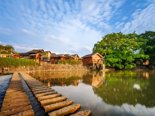 【5鑽】廈門、漳州、南靖雙土樓4天高鐵休閒之旅 南靖土樓群、原生態土樓王國~梅林古鎮、雲水謠古鎮官洋村、《世界文化遺產》鼓浪嶼、漳州古城、體驗DIY小土樓模型、全程住宿豪華國際品牌酒店 【5鑽】廈門、漳州、南靖雙土樓4天高鐵休閒之旅 南靖土樓群、原生態土樓王國~梅林古鎮、雲水謠古鎮官洋村、《世界文化遺產》鼓浪嶼、漳州古城、體驗DIY小土樓模型、全程住宿豪華國際品牌酒店