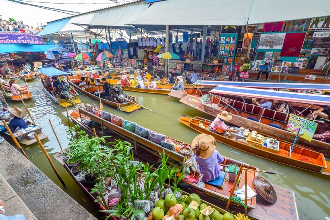 Bangkok Damnoen Saduak floating market