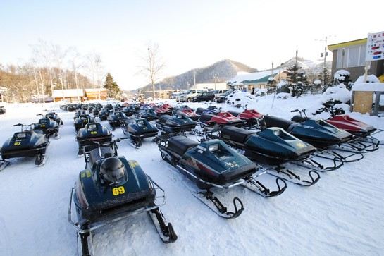 野外攀山雪車場